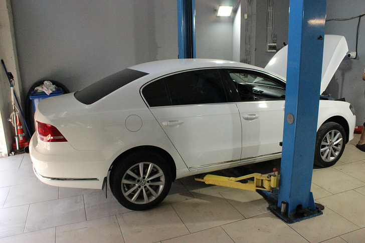 Замена масла в DSG Volkswagen Passat 1.8 TSI DQ200 (NKW) DSG7